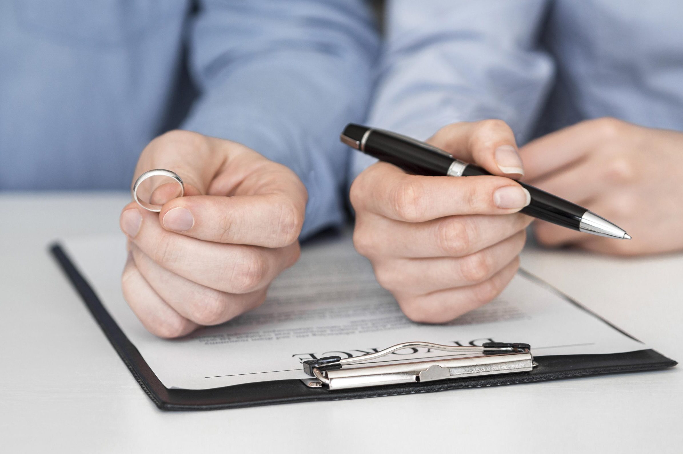 signing-divorce-contract-scaled-1
